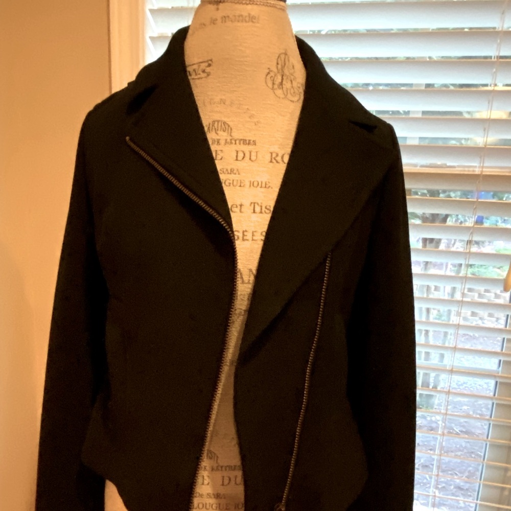 Women crops jacket! Bike style jacket and very trendy now